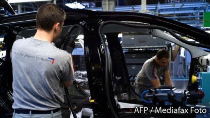 Peugeot închide fabrica de la Aulnay, Franţa